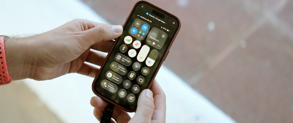 iPhone 17 Pro pół roku później: nadal świetny sprzęt, gdyby nie iOS…